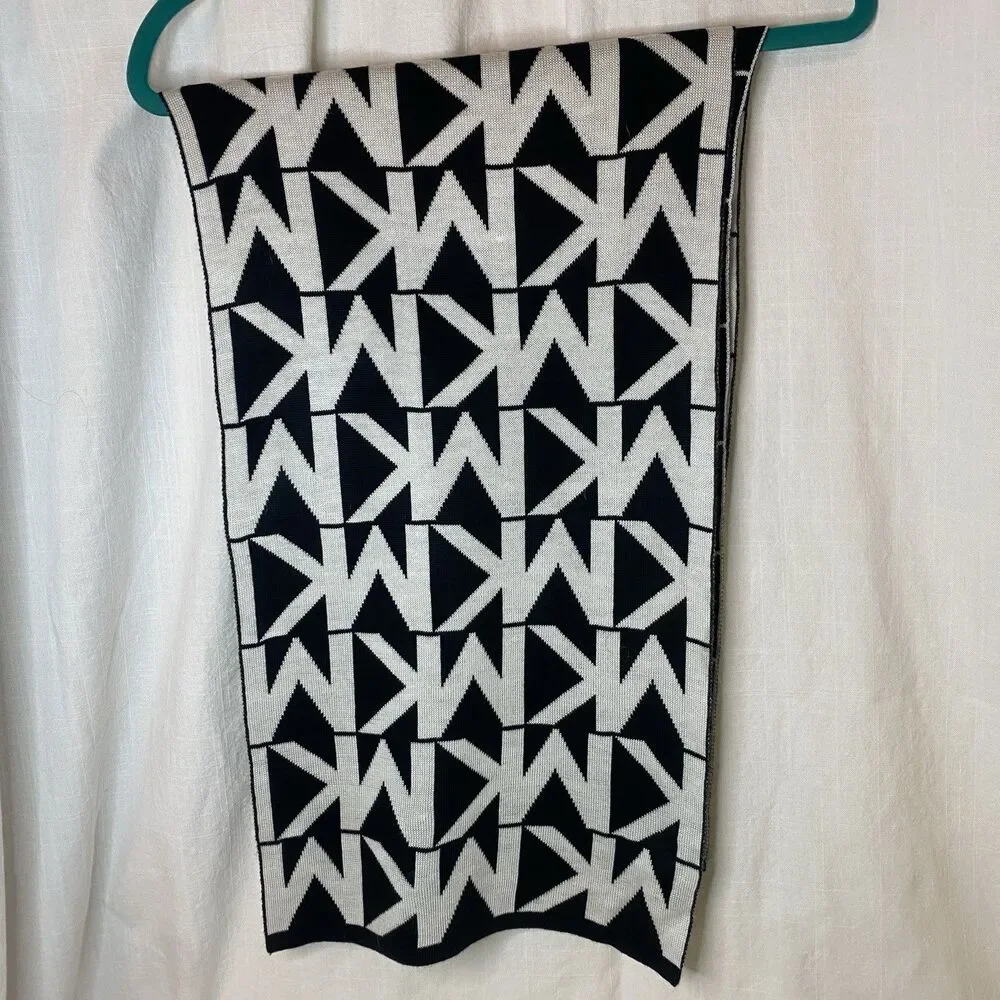 Michael Kors Black White Signature Monogramed MK Classic Knit Scarf - Picture 4 of 6